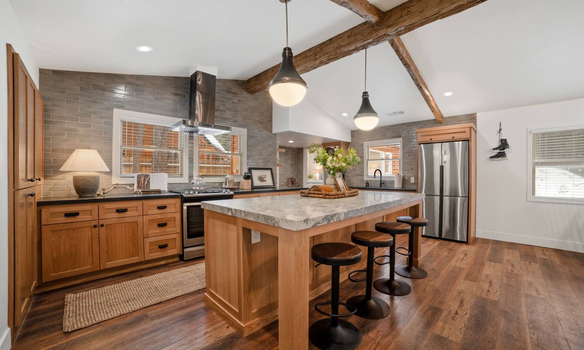 Tahoe Valley Cabin | Emerald Bay Village