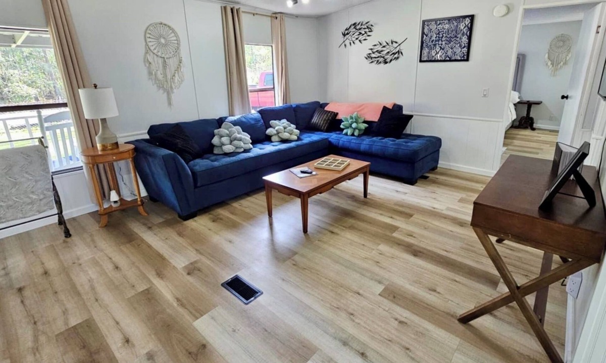 Northside House | Emerald Cottage Oasis