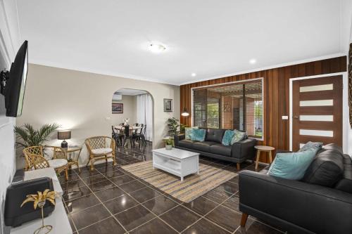 Emerald Beach Apartment | Emerald Hub 1