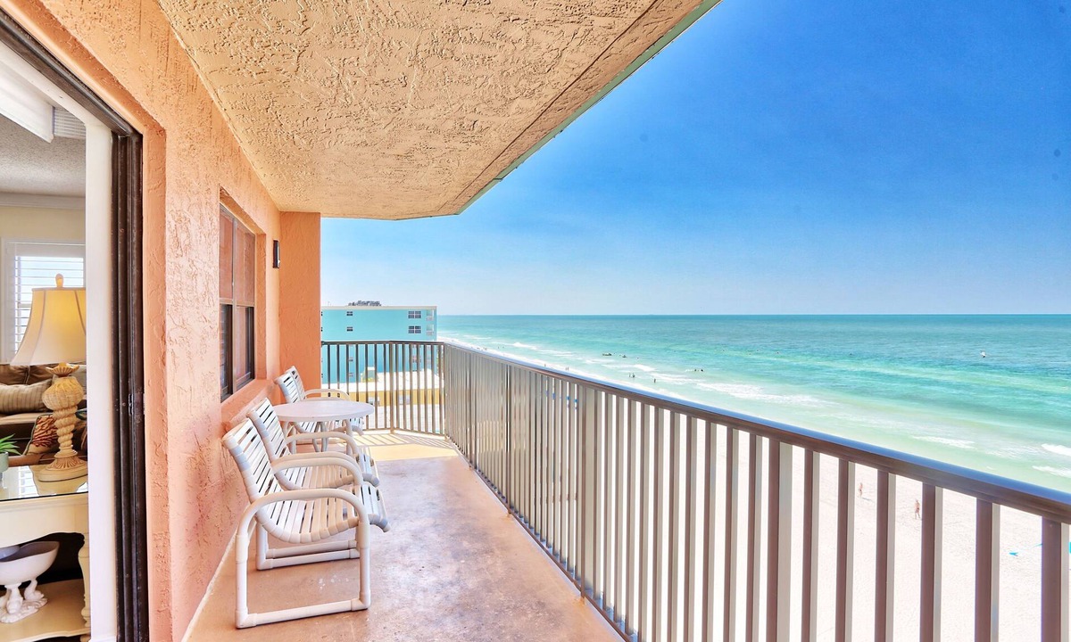 North Redington Beach Condo | Emerald Isle 602 - Beautiful, spacious 3 bedroom condo!