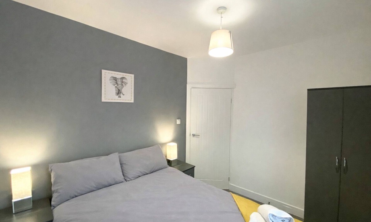 Castle House | Emerald Living, Swansea (Central)