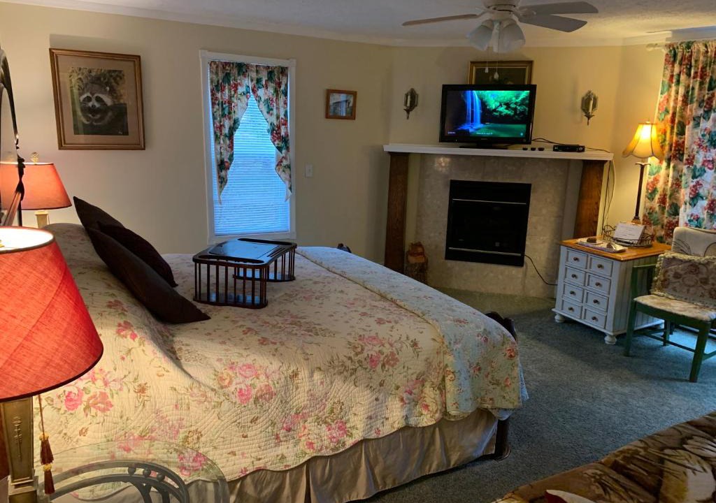 Fairview Park Bed & Breakfast | Emerald Necklace Inn Bed and Breakfast