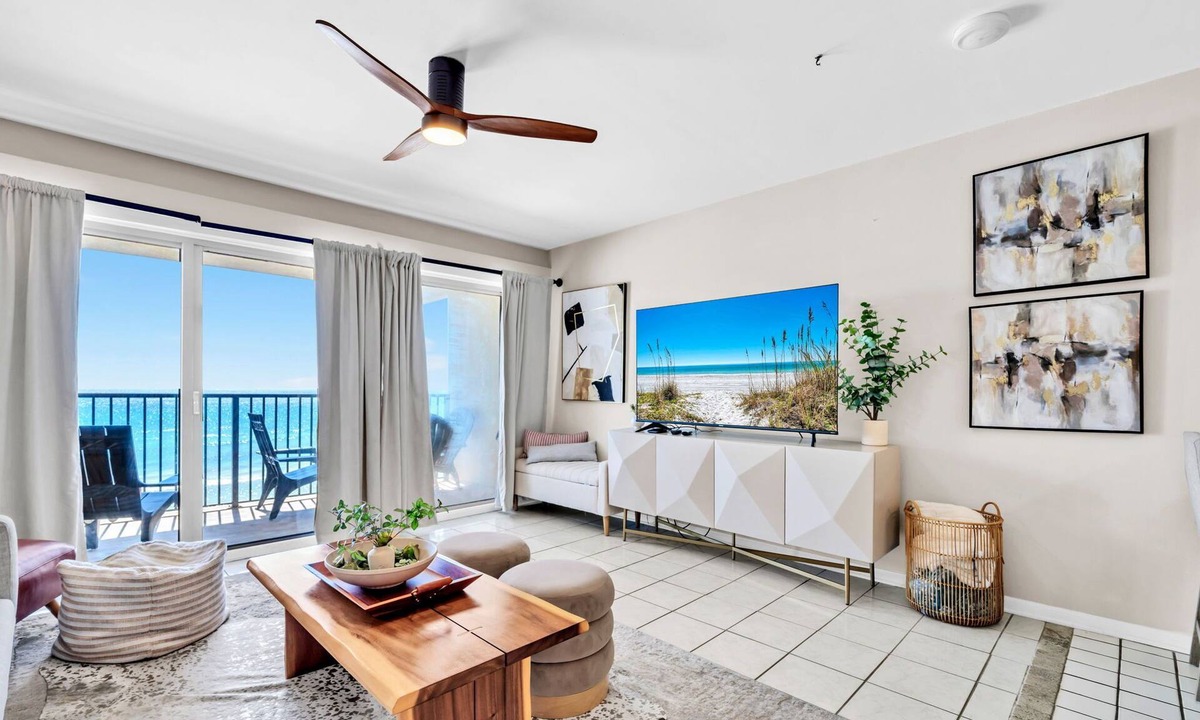 Harold Condo | Emerald Towers West 5003