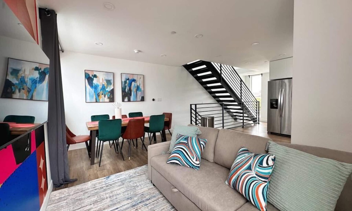 Mid City Apartment | Eminent and Notable 4B/2.5B Residence