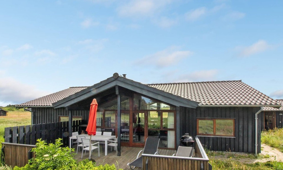 Hirtshals House | "Emma" - 976m from the sea by Interhome