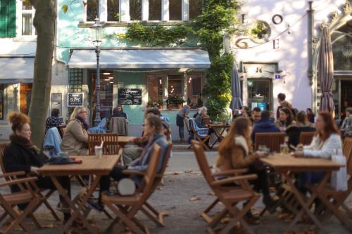 Winterthur Bed & Breakfast | EMMA Bett und Bistro