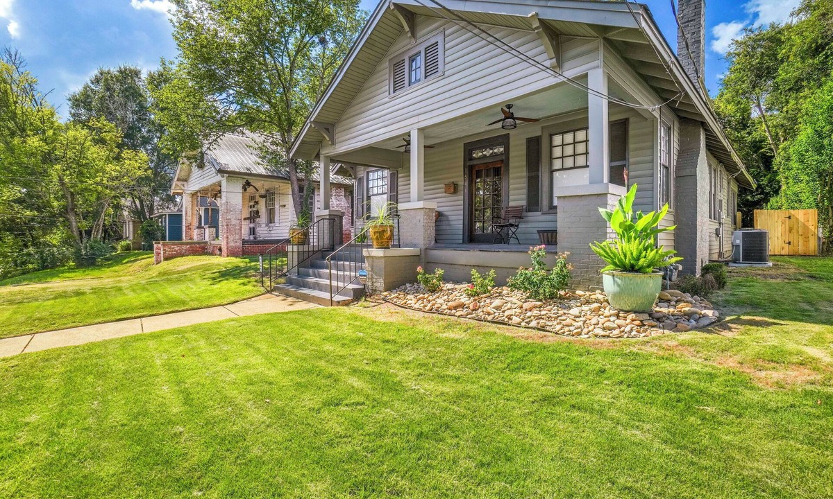 Montgomery Cottage | Emma’s Cottage on Madison Avenue