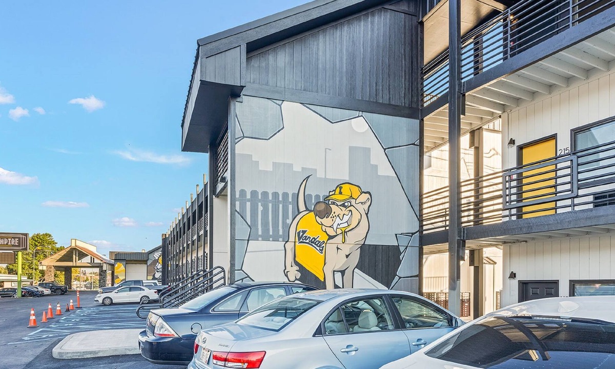 Moscow Apartment | Empire Studios By Barsala