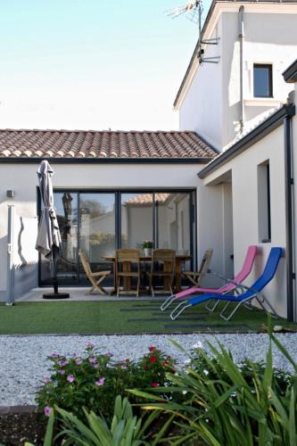 Beauvoir-sur-Mer House | En plein centre, jolie maison pour 6 avec jardin