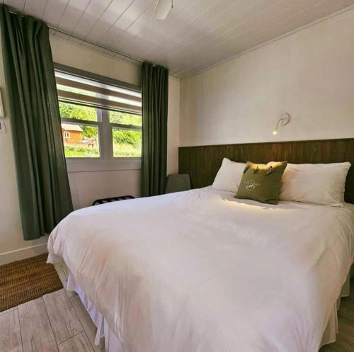 Perce Hotel | En Route Vers l'Infini