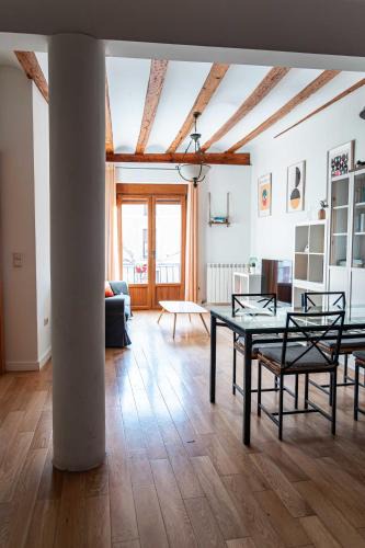 Molina de Aragon Apartment | Encantador Piso en la Antigua Casa de Correos