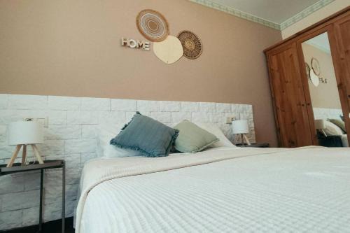 La Puebla de Castro Apartment | Encanto rural con gran terraza