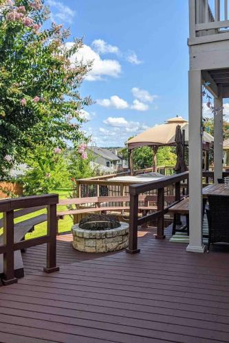 April Sound House | Enchanted April Lake House 3 Bed 2 Bath