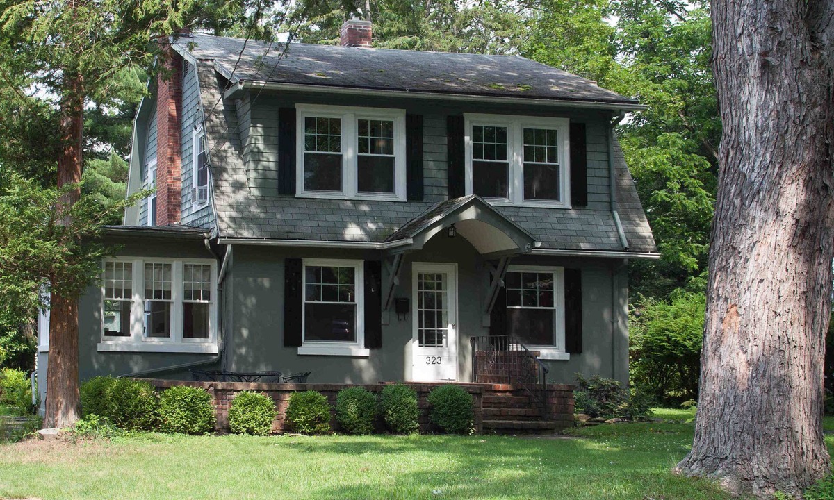 West Elmira House | Enchanted Cottage on Glen