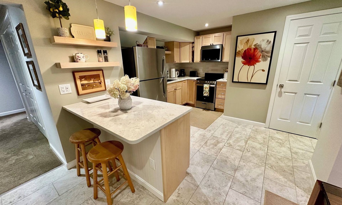 Black Bear Run Apartment | Enchanted Haven on a Private Pond in Stowe