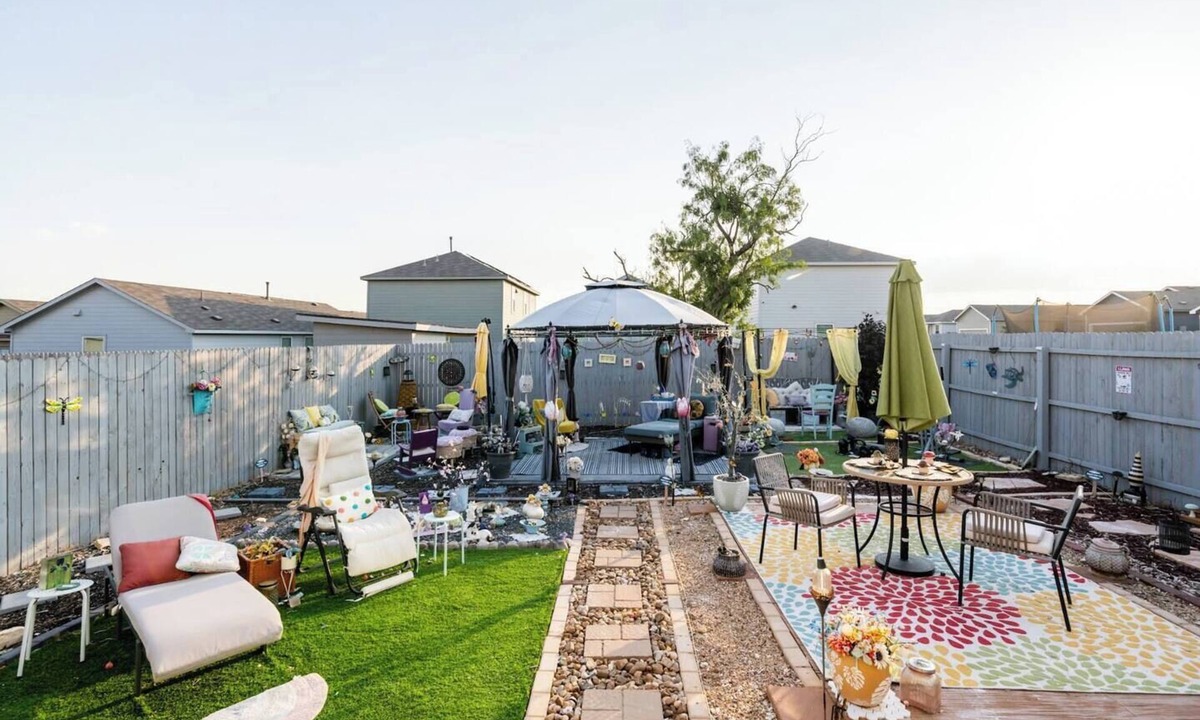 Southside House | Enchanted Retreat