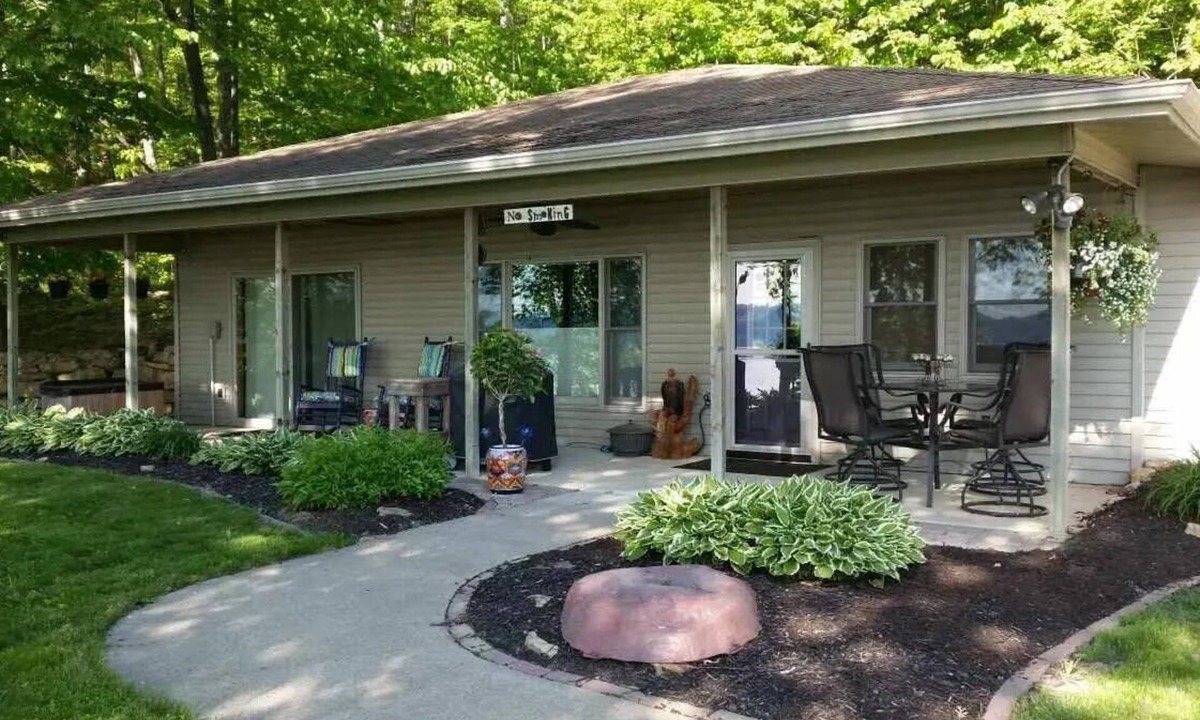 Vernon County House | Enchanting 3-bedroom house with WiFi in Genoa