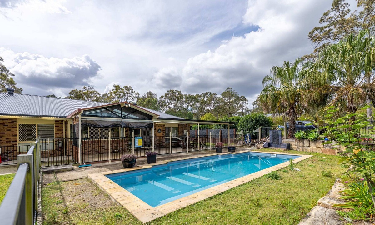 Greenbank House | Enchanting 5BR Greenbank Staycation