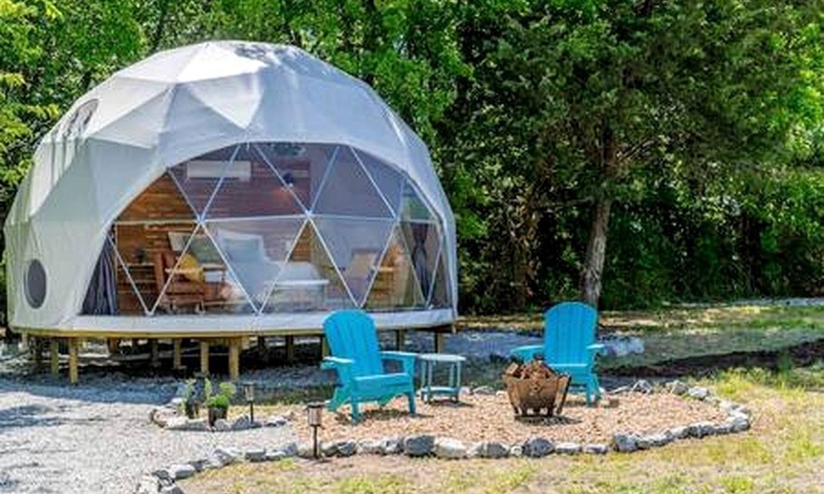 Wolfe City Cabin | Enchanting Glamping Dome with Fire Pit & Stargazing near Wolfe City, Texas