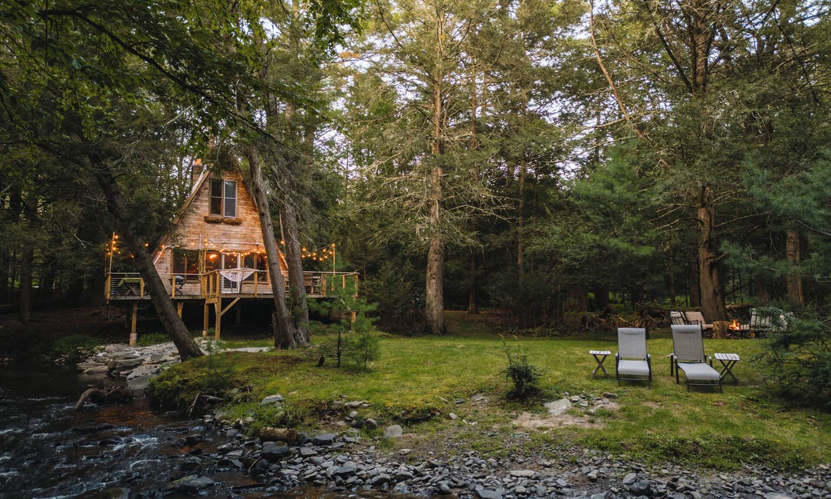 Yulan Cabin | Enchanting River - Waterfront A Frame Cabin
