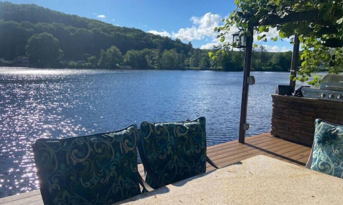 Manchester House | Enchanting, romantic and fun river getawayn