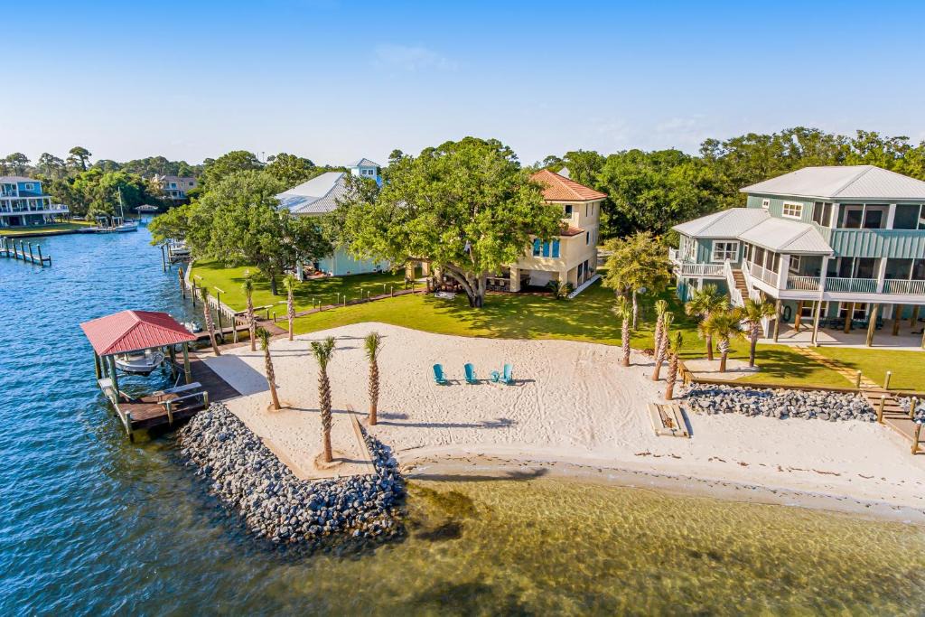 Gulf Breeze House | End of the Road
