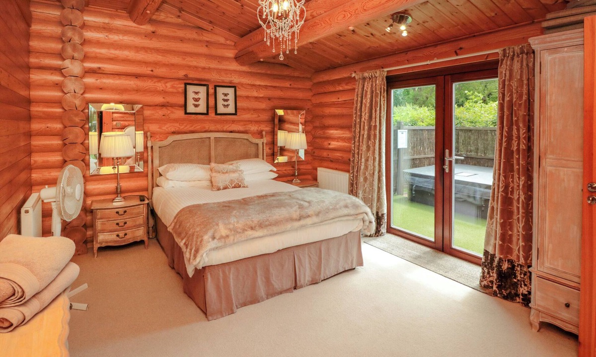 Carlton-in-Cleveland Cottage | Endeavour Lodge 4