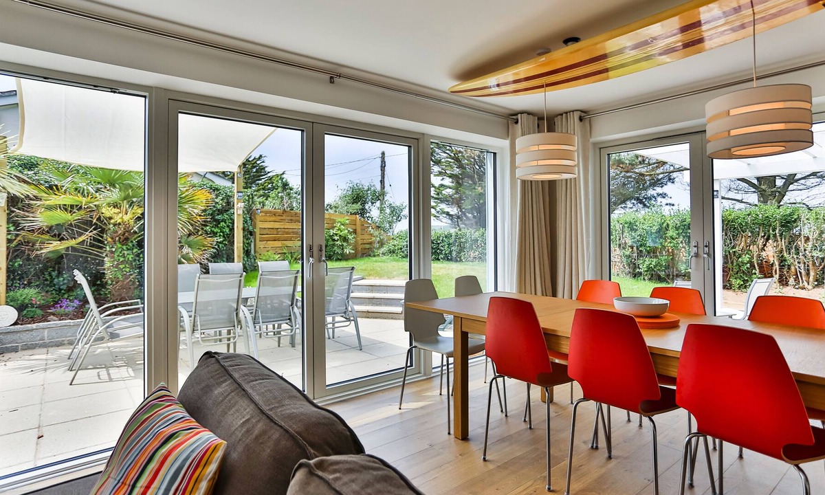 Croyde House | Endless Summer | 4 mins walk to beach | Sea view