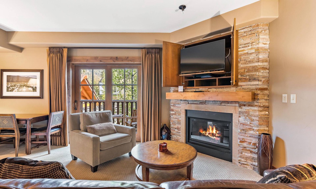 Tamarack Apartment | Endless Summer at Tamarack Resort