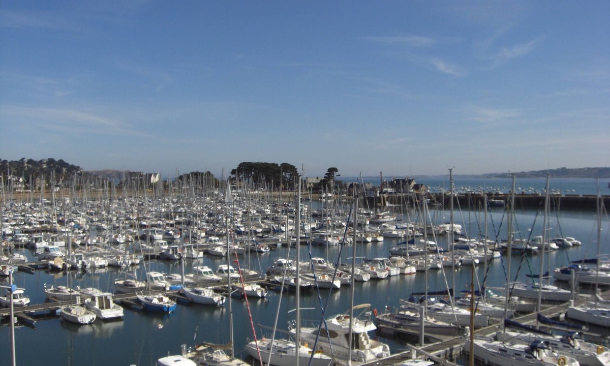 Perros-Guirec Apartment | ENEZ ROUZIC, balcony on the marina