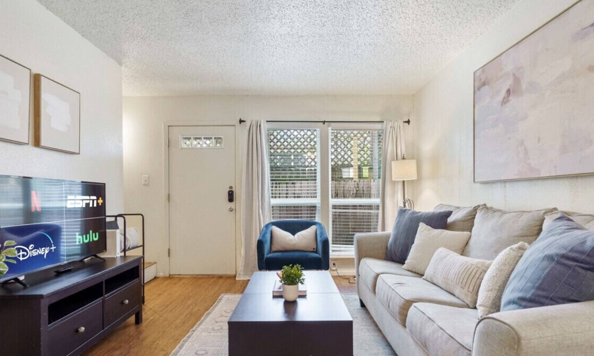 Clarksville Apartment | Enfield #113 xxxxxxx