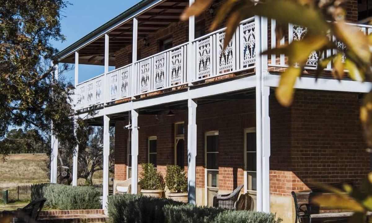 Menah Bed & Breakfast | Enfield House