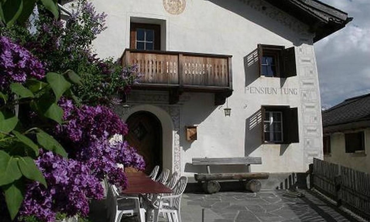 Vna House | Engadine House