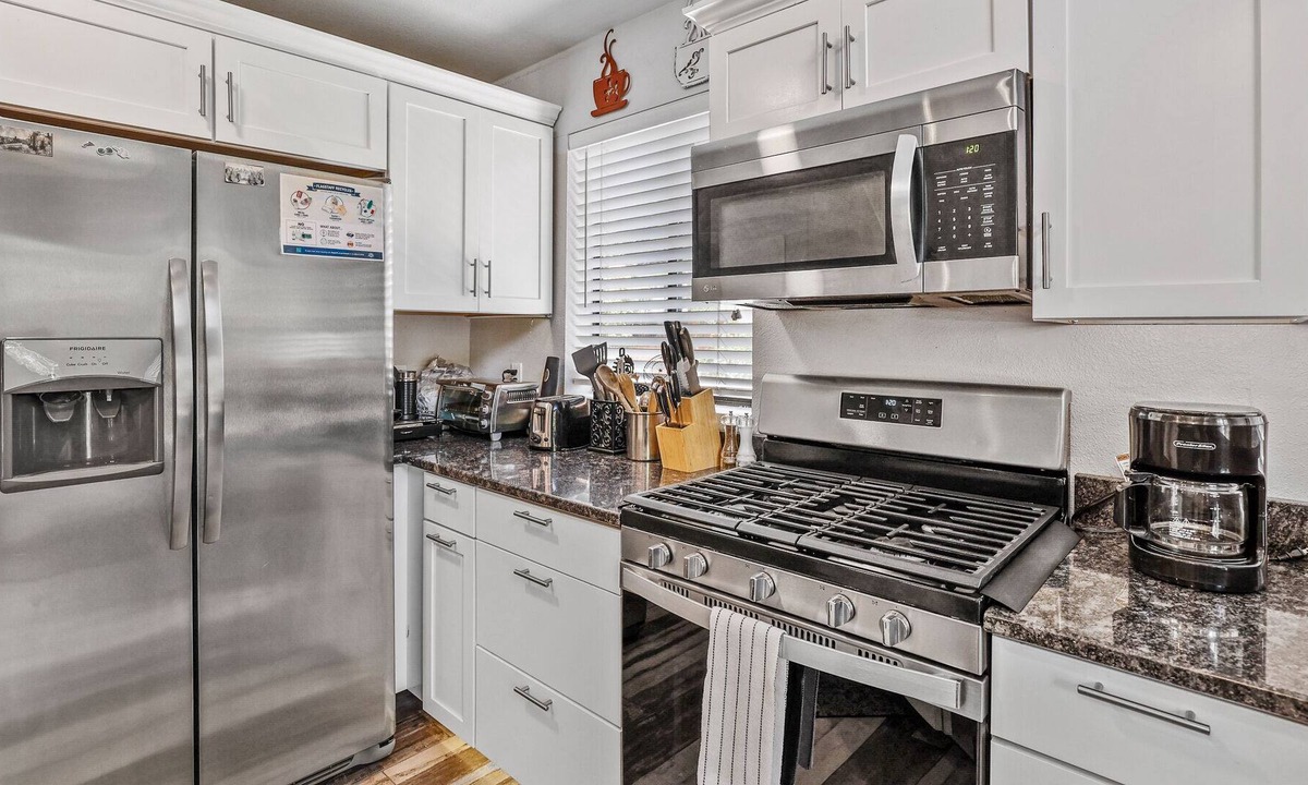 Munds Park Ski Chalet | Engaging Mountain Chalet with Large Deck and A/C!