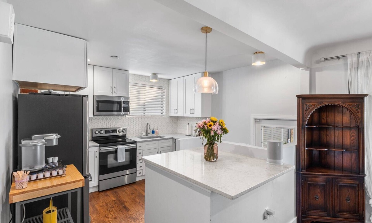 Englewood House | Englewood 2BD 2BA Near Light Rail & Downtown