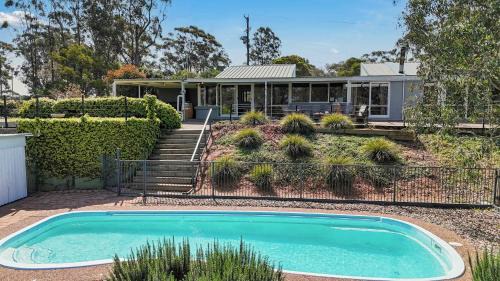 Lovedale House | Englewood Ridge