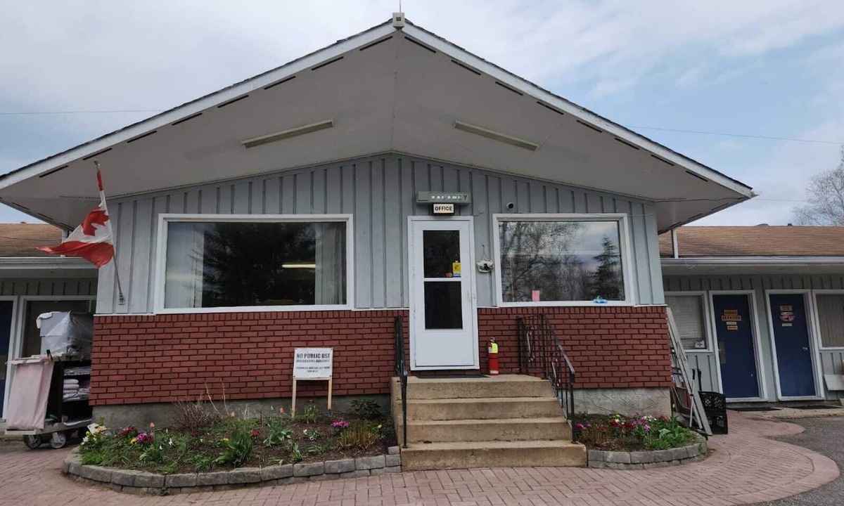 Ignace Cabin | English River Inn by the Lake