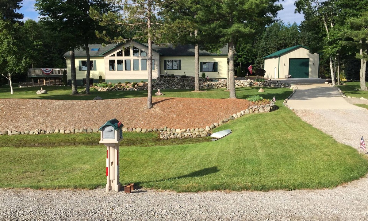 Millersburg Bed & Breakfast | Enjoy a bed & breakfast with view of Lake Huron, sunrises and eagles!