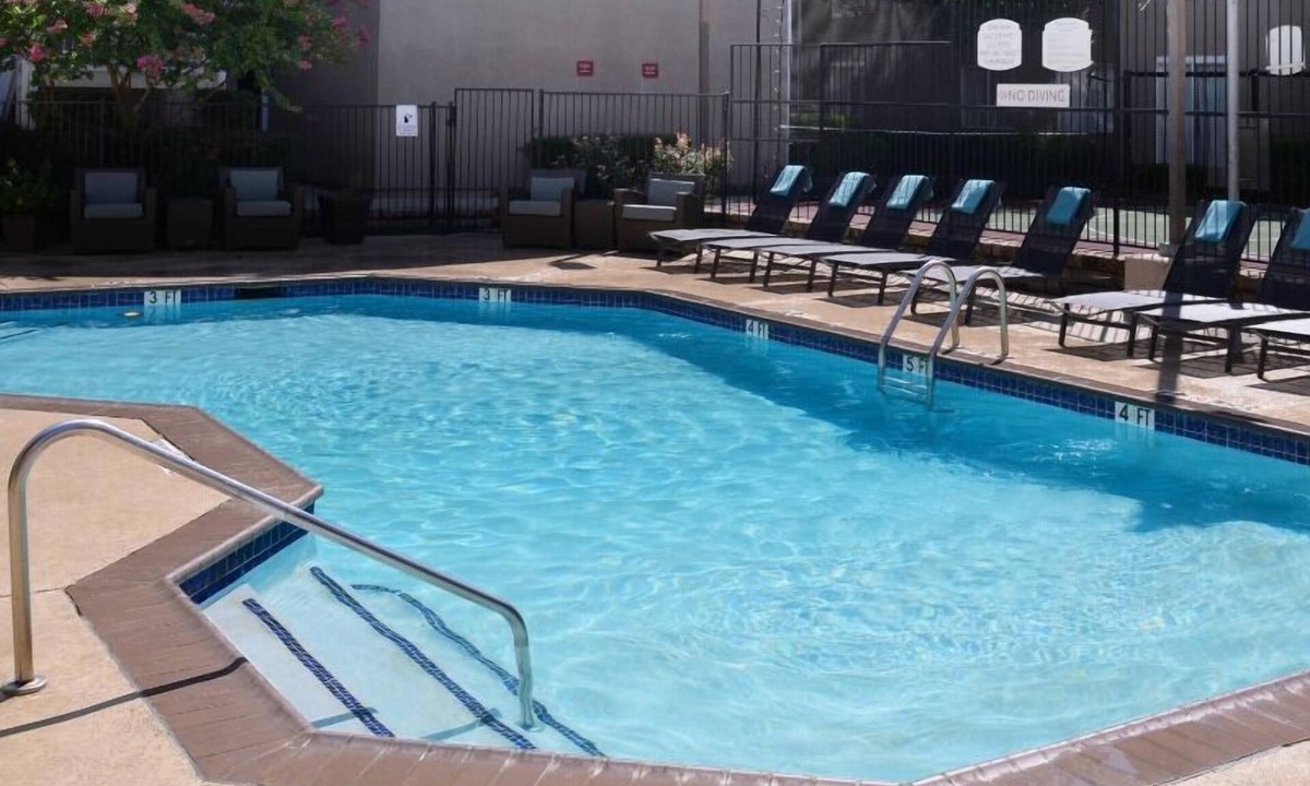 Dallas Apartment | Enjoy a Hassle-Free and Suiting Stay! 2 Family-friendly Units, Onsite Pool