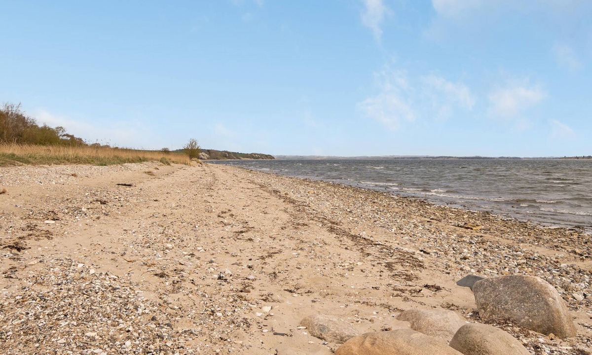 Snedsted House | Enjoy a relaxing holiday in this holiday home near the beach.