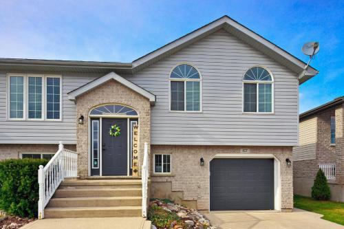 Meaford House | Enjoy a Spring getaway, close to trails