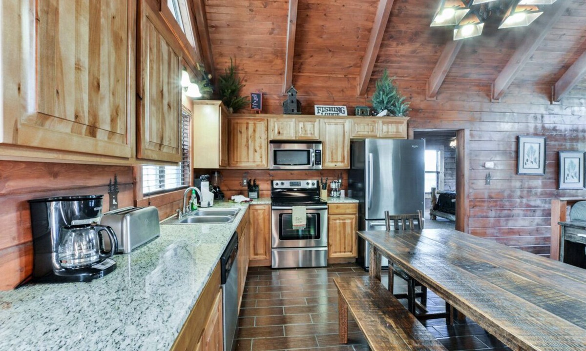 Branson Cedars Cabin | Enjoy Branson at Torrey Pines | 6 Bed, 5 Bath
