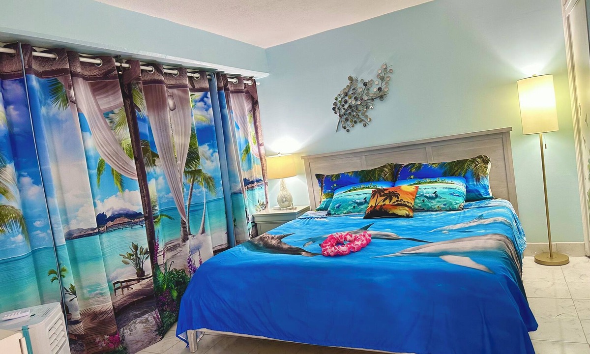 McCully - Moiliili Apartment | Enjoy Coffee and BBQ, Mins to Waikiki Beach, FREE parking