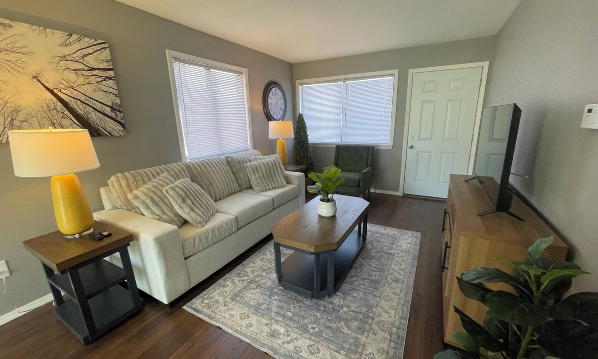 Dexter Apartment | Enjoy easy access to everything from this centrally located place.