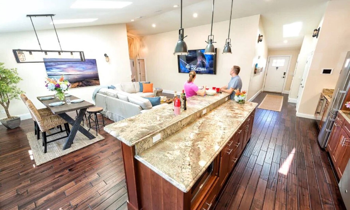 Yachting Village Condo | Enjoy Entertaining in this Spacious Updated Condo