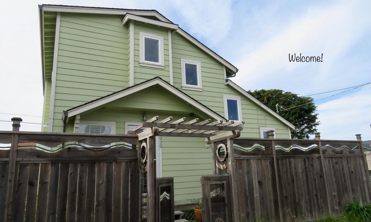 Salmon Creek Cottage | Enjoy Fresh Ocean Breezes, No Crowds In Small Community Setting