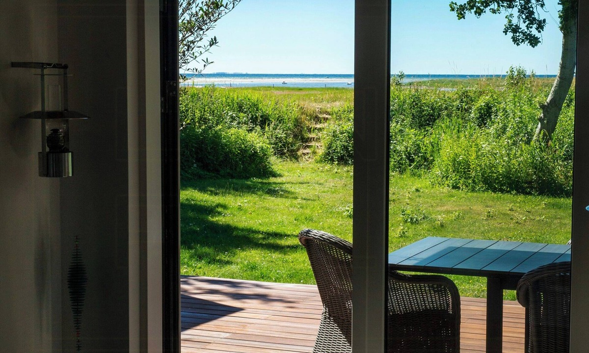 Hoensinge House | Enjoy the most beautiful view over the bay