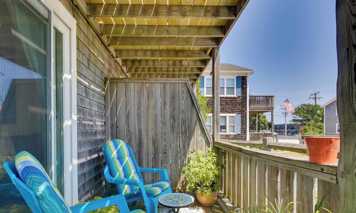Provincetown Condo | Enjoy the Pool & Beach! Coastal Provincetown Condo