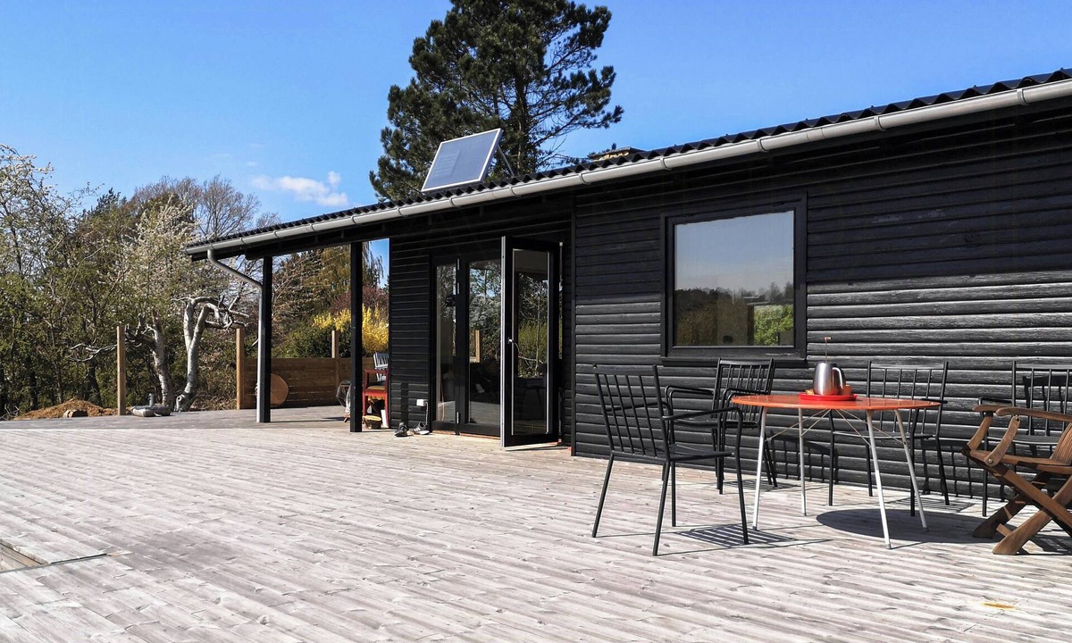 Ordrup House | Enjoy the unique nature in the Retro Cottage