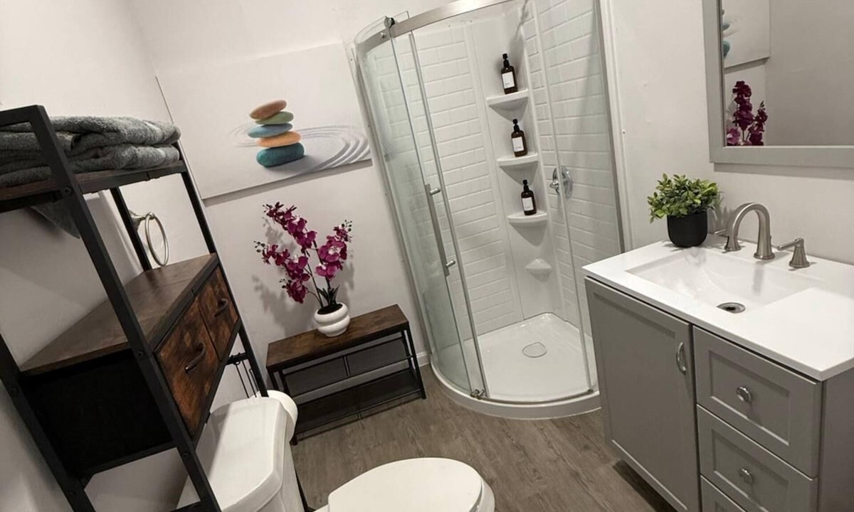 Greater East End House | Enjoyable 2bedroom walking distance to coffee shop, restaurants and Downtown HOU